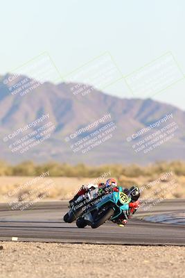 media/Dec-07-2025-CVMA (Sun) [[3e7d2de5dc]]/Race 18-Formula Twins-Formula 40 UL/